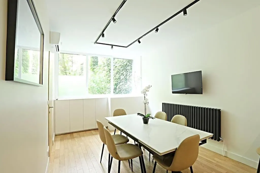 شقة Charmant Appartement 8 Personnes Avec Sauna باريس فرنسا